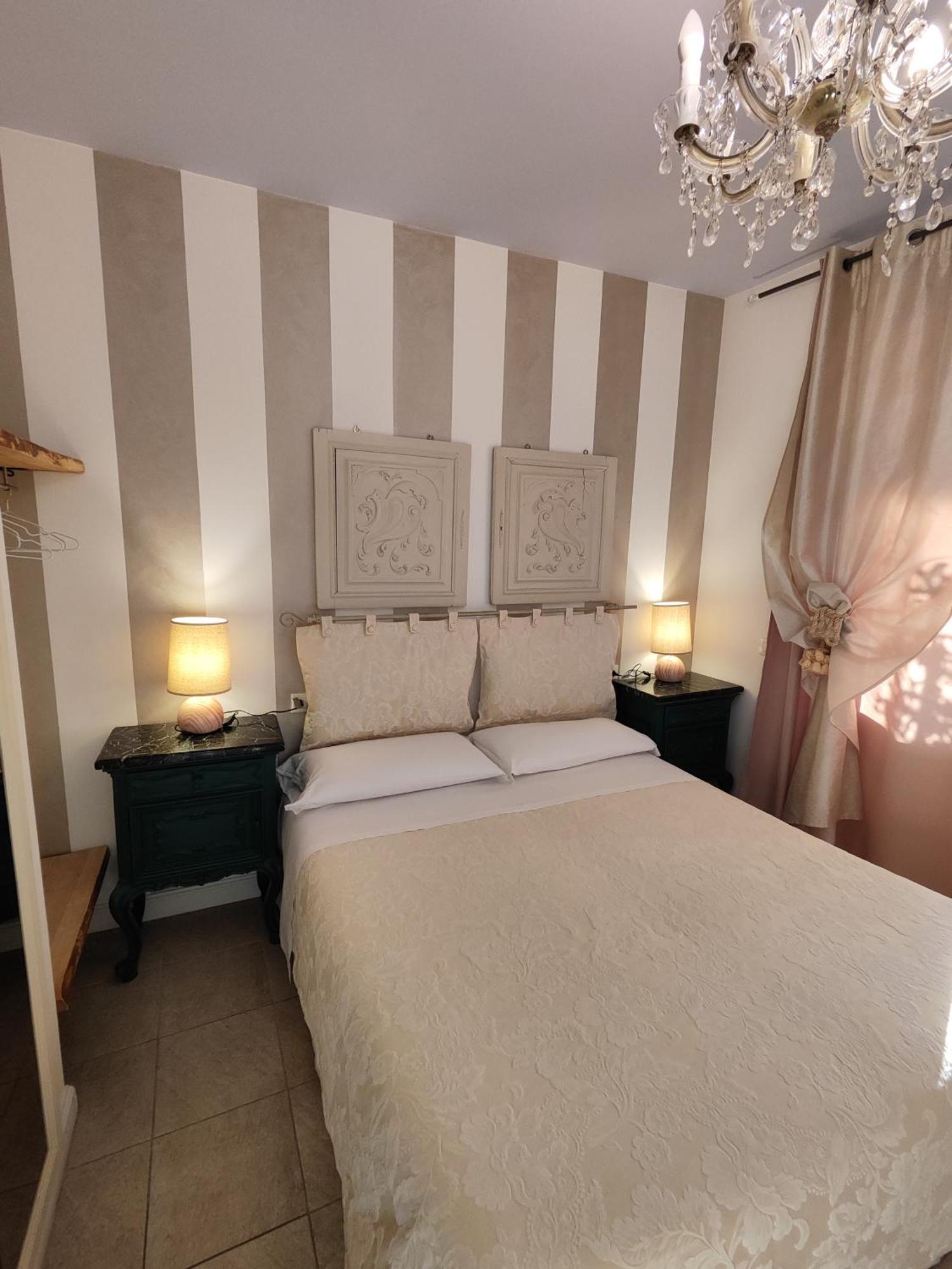 Bed and Breakfast Garda Relais Antica Romelia Монтикьяри Экстерьер фото