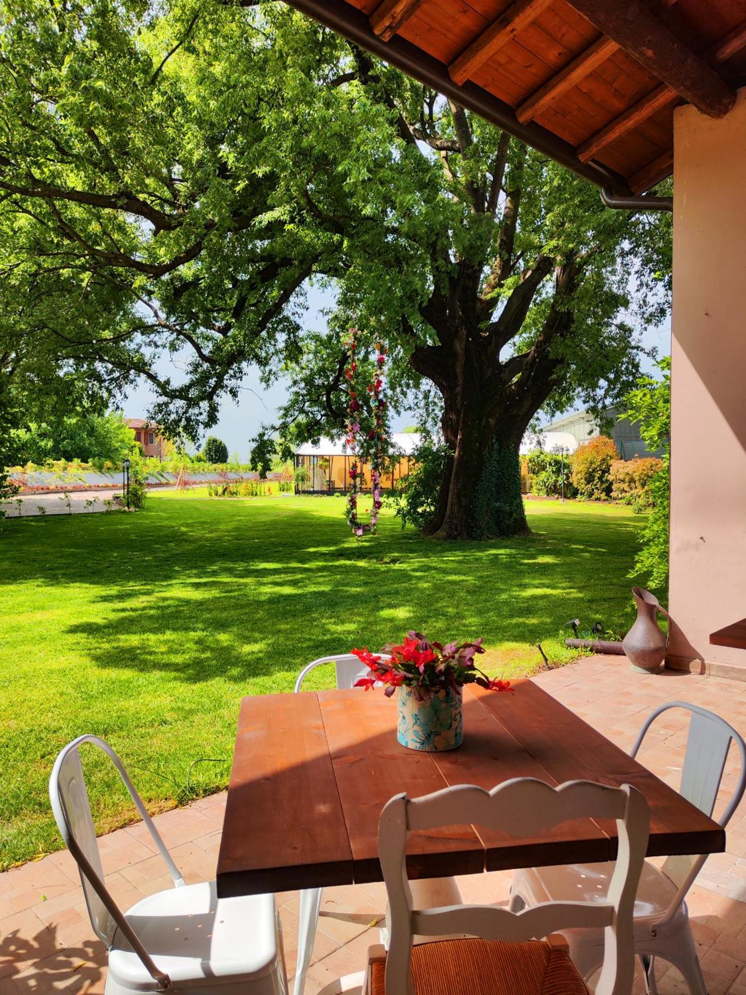 Bed and Breakfast Garda Relais Antica Romelia Монтикьяри Экстерьер фото