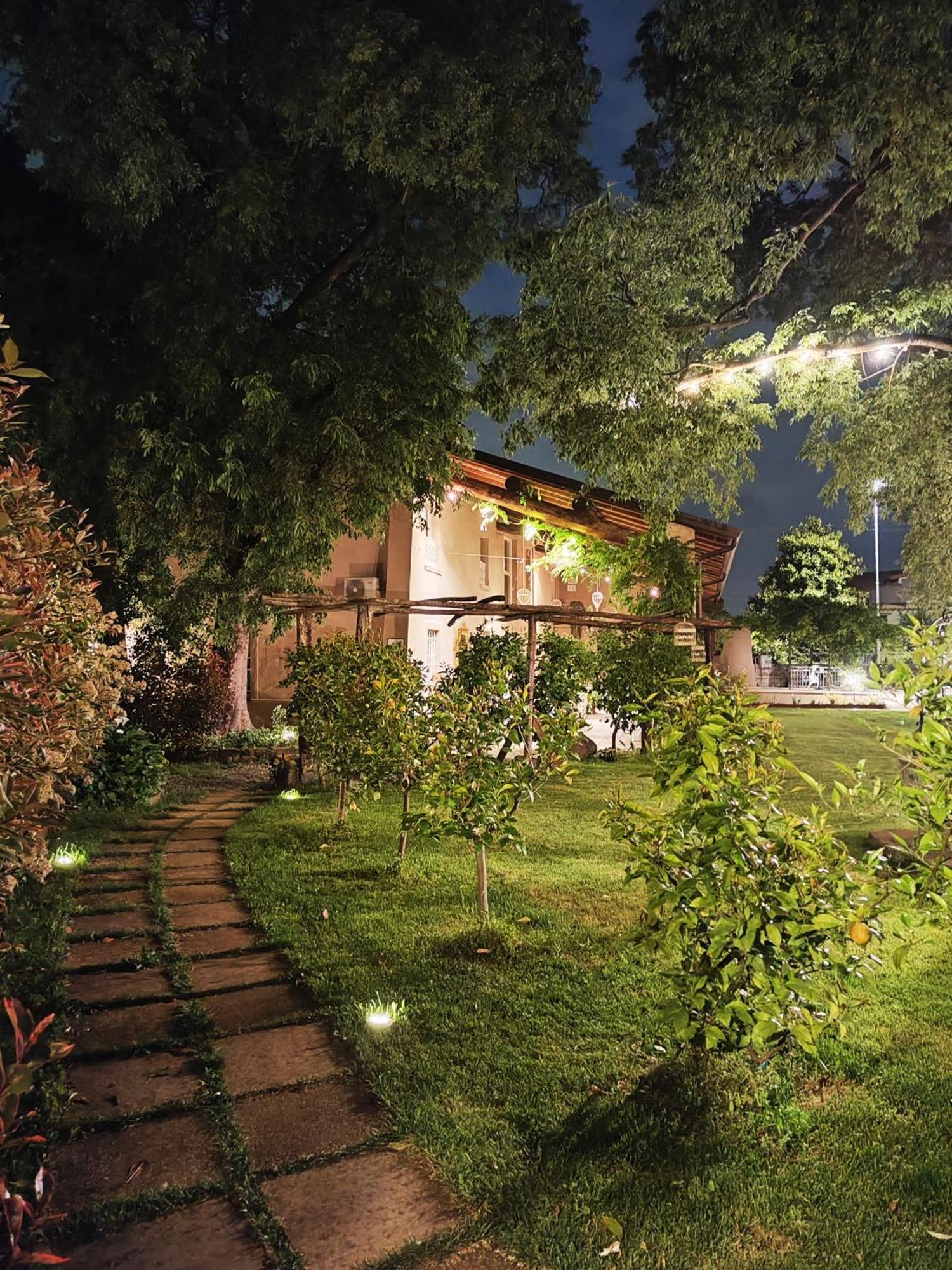 Bed and Breakfast Garda Relais Antica Romelia Монтикьяри Экстерьер фото