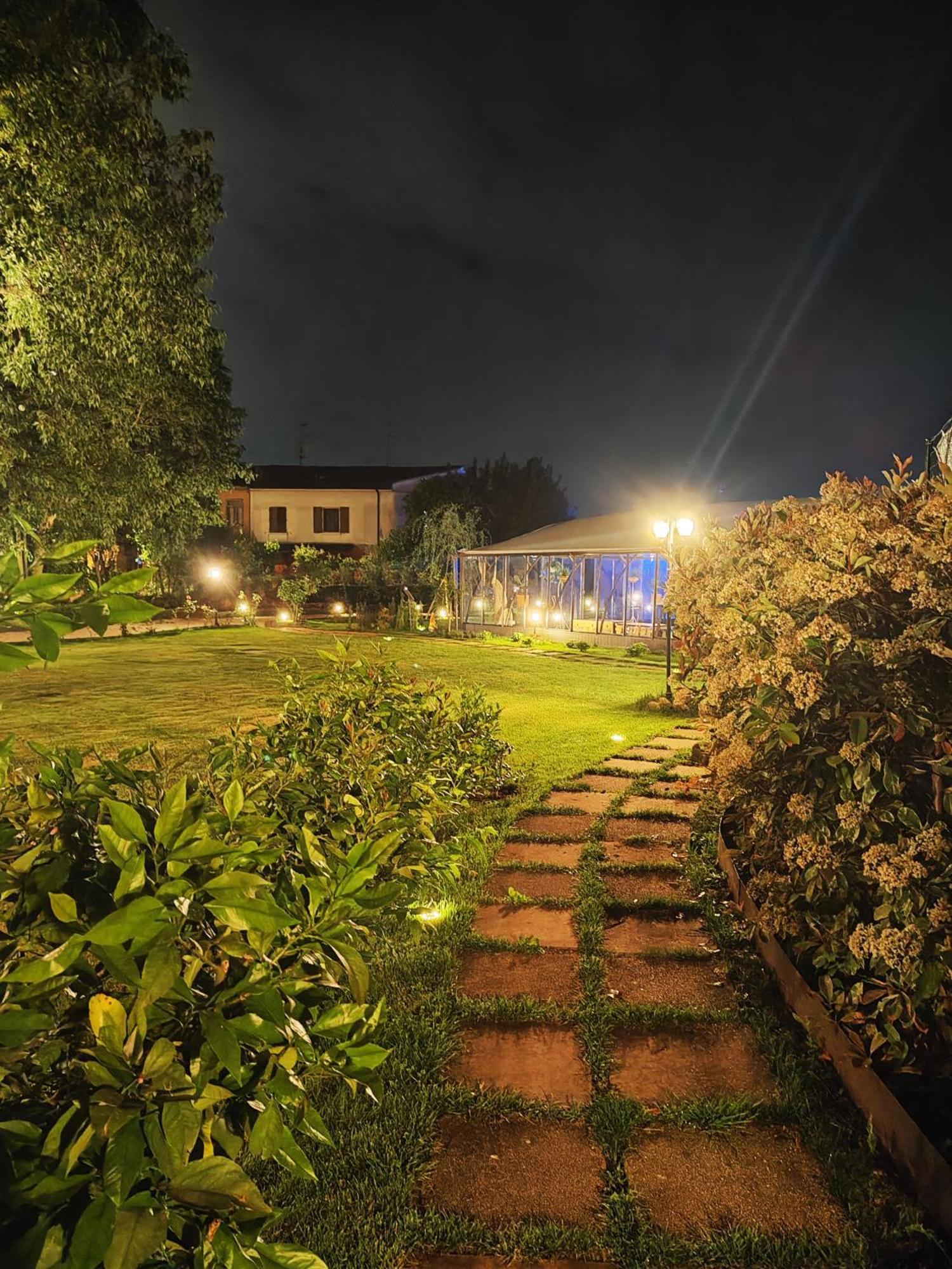 Bed and Breakfast Garda Relais Antica Romelia Монтикьяри Экстерьер фото